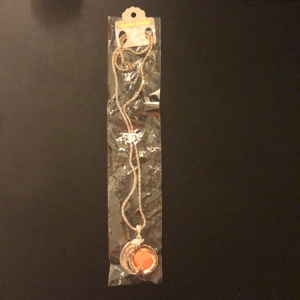 Goldfish crystal necklace